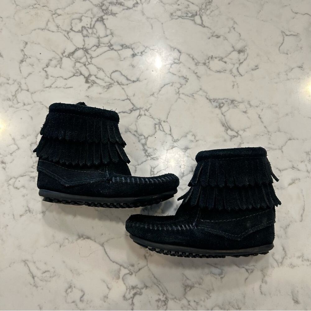 Minnetonka Black Leather‎ Fringe Bootie Moccasins Mocs Size 7 Toddler
